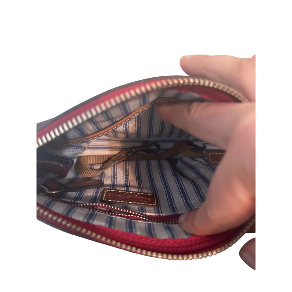 Dooney & Bourke Wayfarer Domed Crossbody bag - Picture 6 of 6